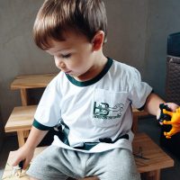 Camiseta Infantil + Boné dos 2 aos 5 anos